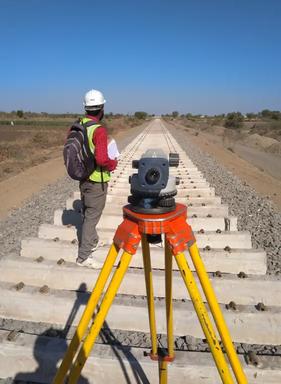 Oferecer serviços de topografia e georreferenciamento com excelência técnica